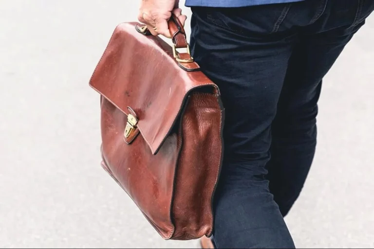 A Multitasking App That Builds Your Websites and Runs Your Business for Less Than 0