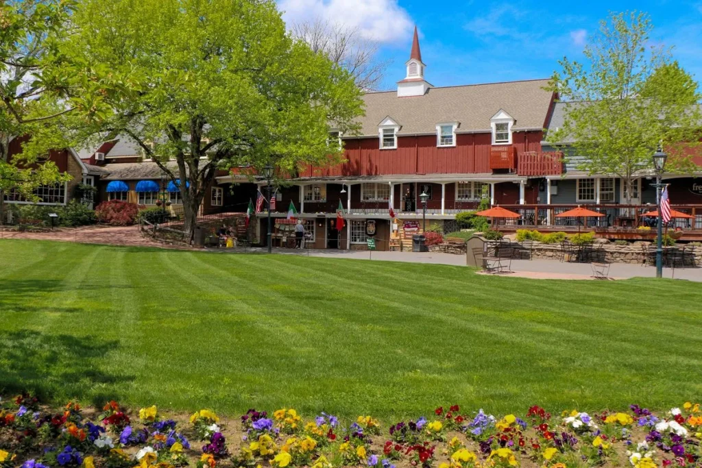 Praise The Strawberry Competition At Peddler’S Village Praise The Strawberry Competition At Peddler’S Village