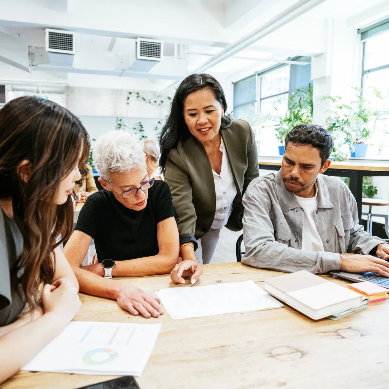 5 Generations, 1 Staff — Heres Find Out How To Top A Multigenerational Group Of Workers 5 Generations, 1 Staff — Heres Find Out How To Top A Multigenerational Group Of Workers