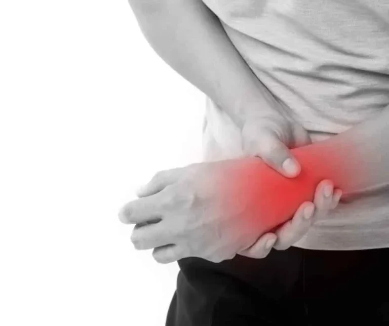 Dealing with Menopause Joint Pain: Tips for Relief